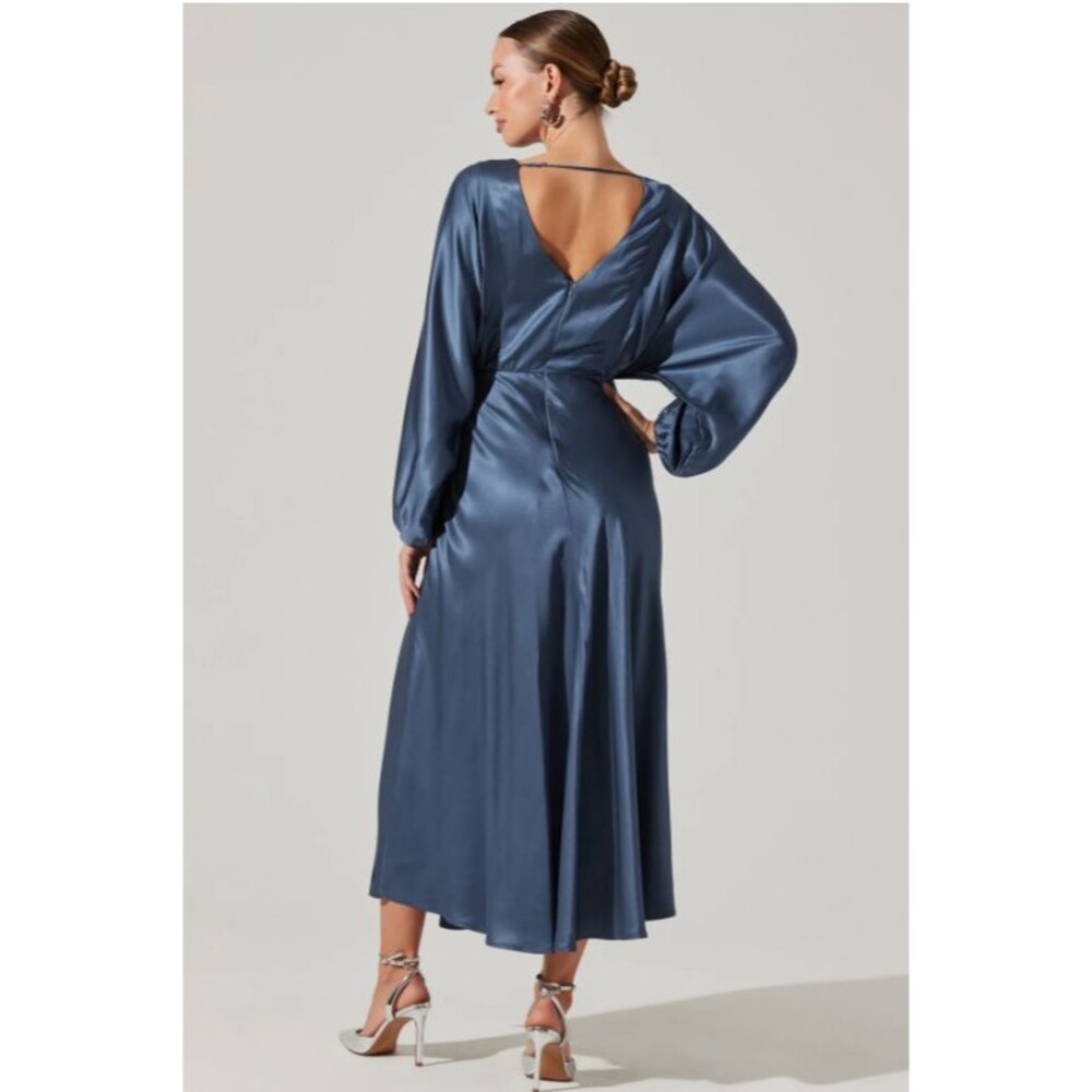 ASTR the Label Womens Kimiko Midi Dress V Neck Slate Blue Size Small NWT - Picture 7 of 14